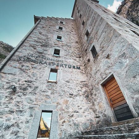 Hotel Restaurant Stockalperturm Ruden Buitenkant foto